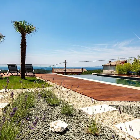 Luxury Mar With Infinity Pool In Rab Palit