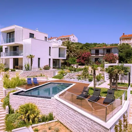 Villa Luxury Mar With Infinity Pool In Rab *