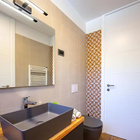 Luxury Mar With Infinity Pool In Rab * Palit