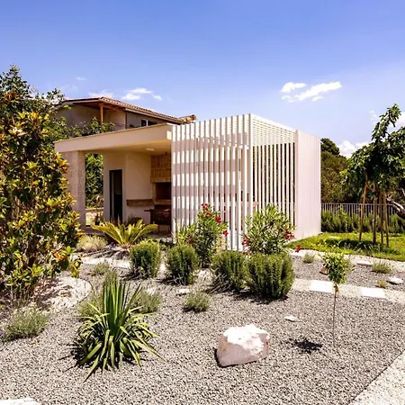 Luxury Mar With Infinity Pool In Rab Vilă Palit