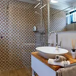Luxury Mar With Infinity Pool In Rab 别墅 *