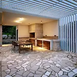 Вилла Luxury Mar With Infinity Pool In Rab *