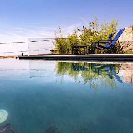 Luxury Mar With Infinity Pool In Rab Vila
