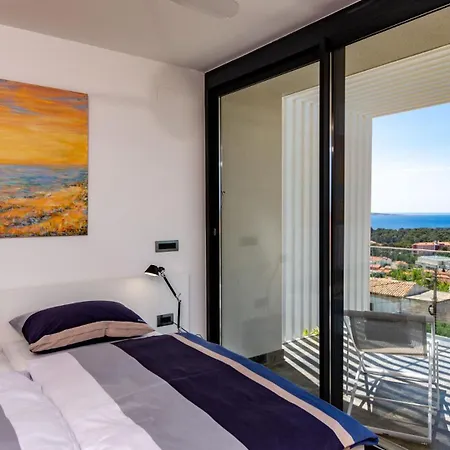 Luxury Mar With Infinity Pool In Rab * Palit