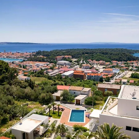 Luxury Mar With Infinity Pool In Rab *