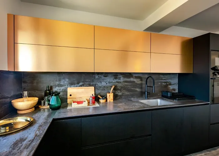 Luxury Mar With Infinity Pool In Rab